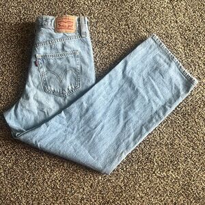 Woman’s Levi’s High Waisted Staight